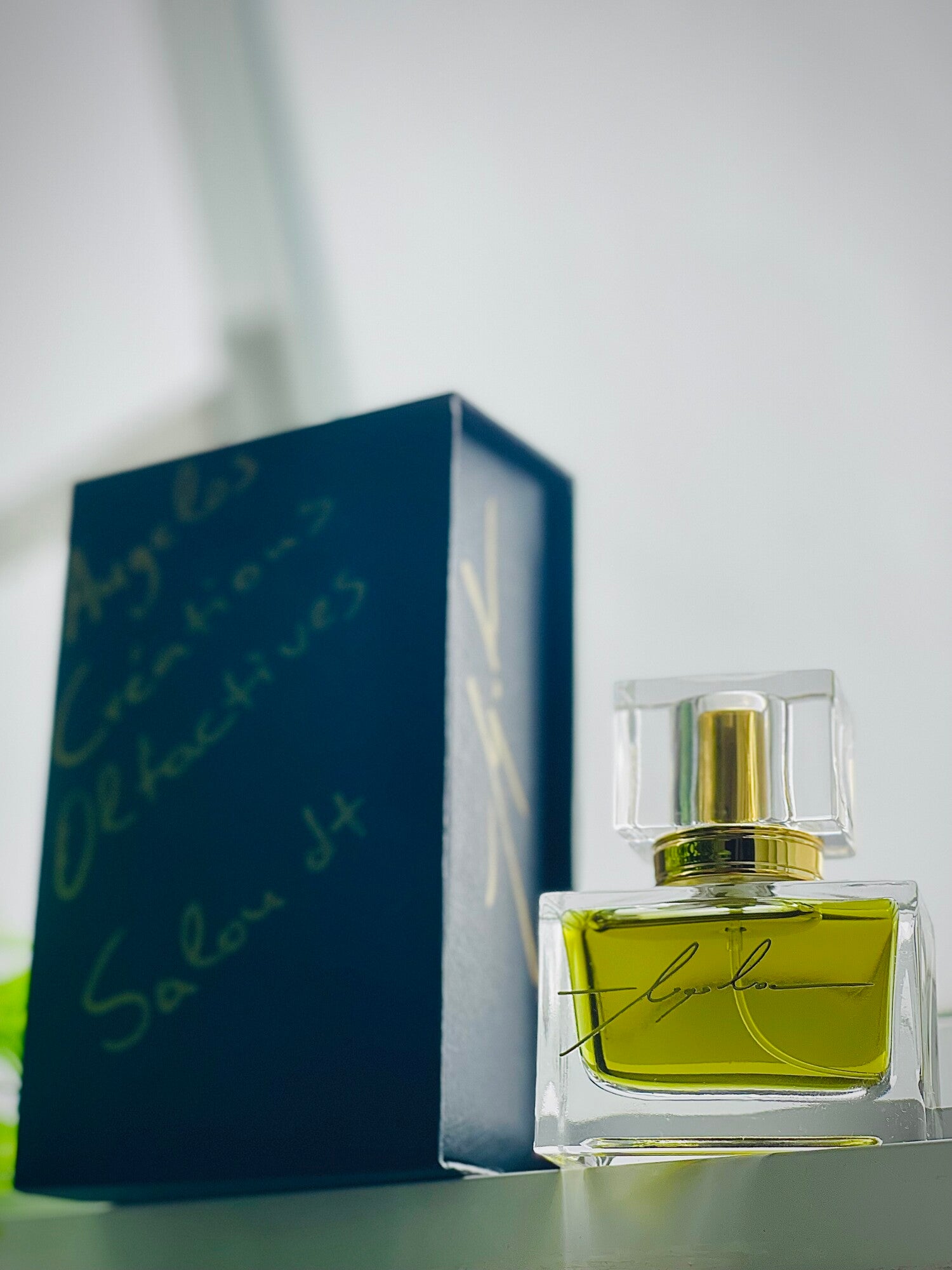 Angelos Creations Olfactives Karikia Unisex Extrait de Parfum 30ml (c) — side view