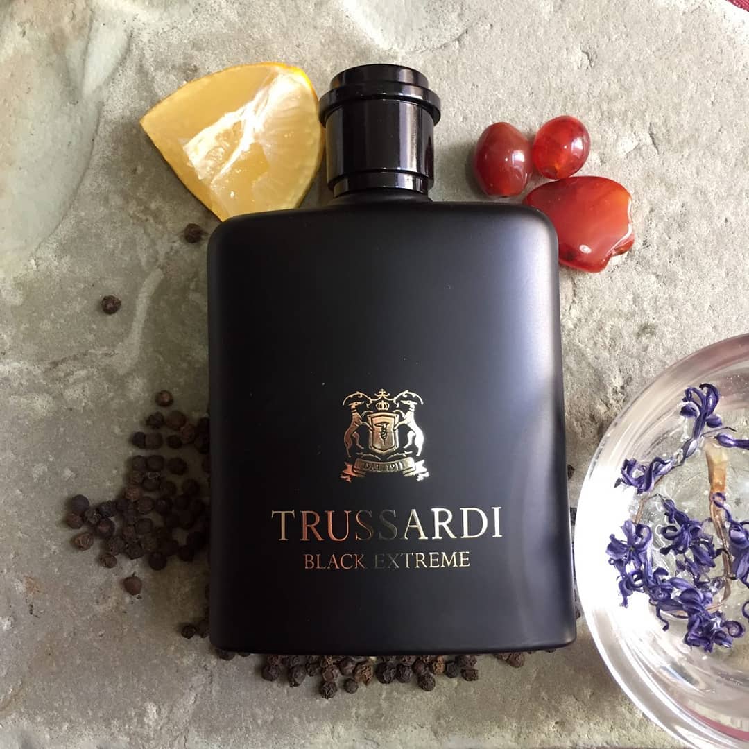 TRUSSARDI BLACK EXTREME FOR MEN EDT 100ML - Al Himyan Perfumes | عطور هميان | Oud & Luxury Fragrances - Trussardi