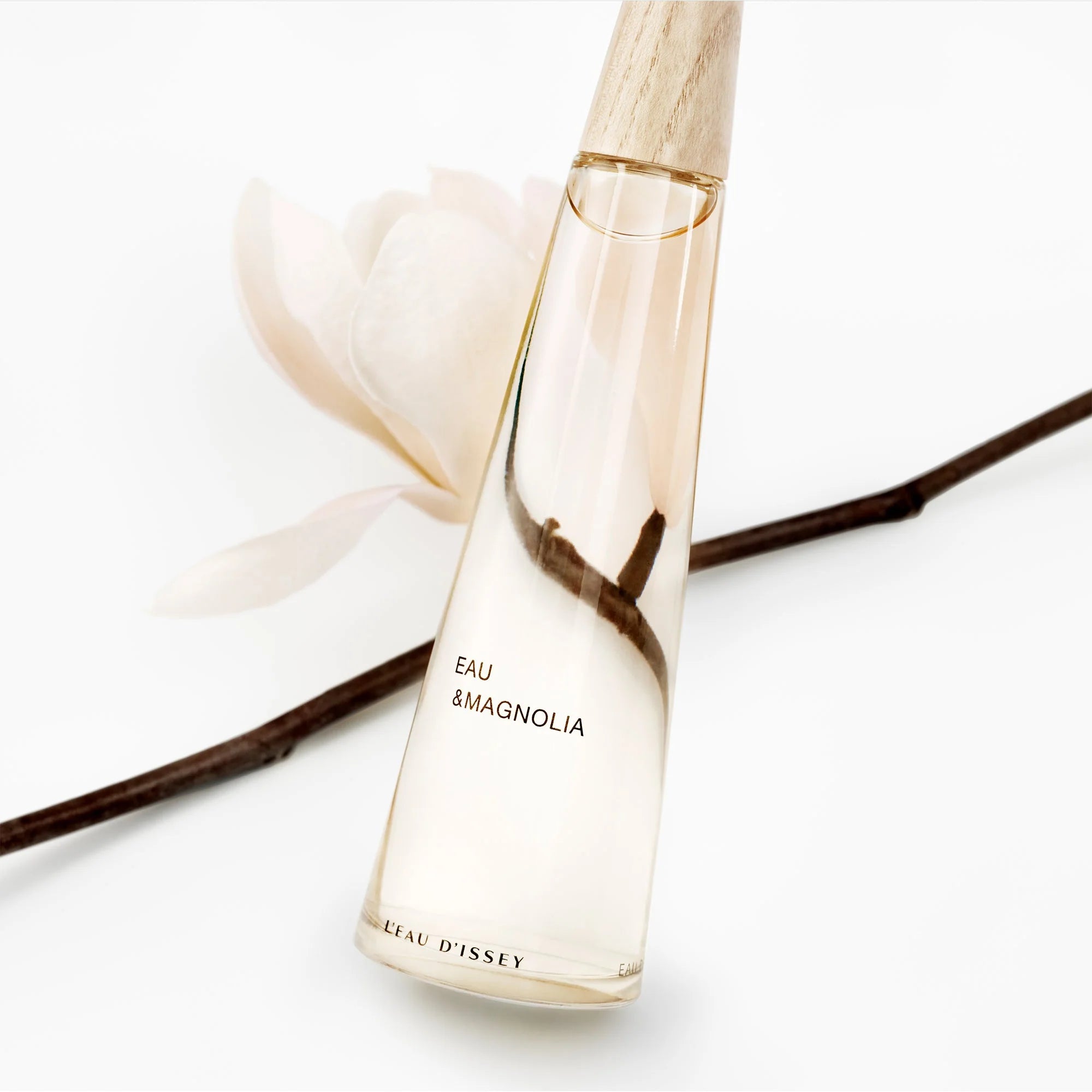 ISSEY MIYAKE L'EAU D'ISSEY EAU & MAGNOLIA INTENSE FOR WOMEN EDT - Al Himyan Perfumes | عطور هميان | Oud & Luxury Fragrances - Issey Miyake