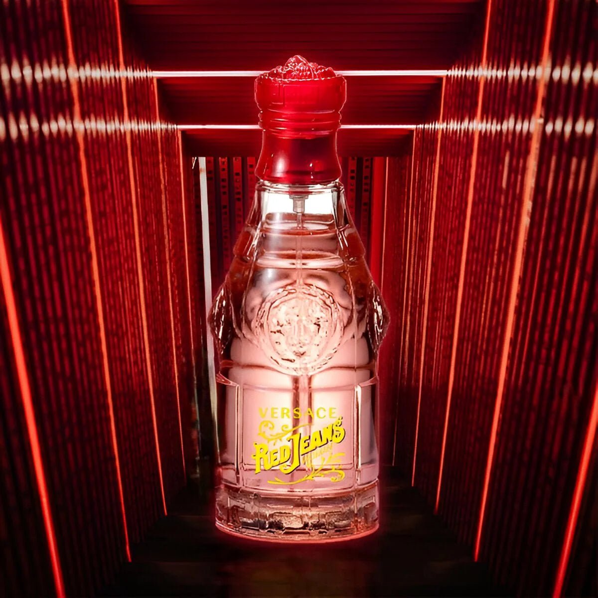 VERSACE RED JEANS FOR WOMEN EDT 75ML الصورة الثانوية